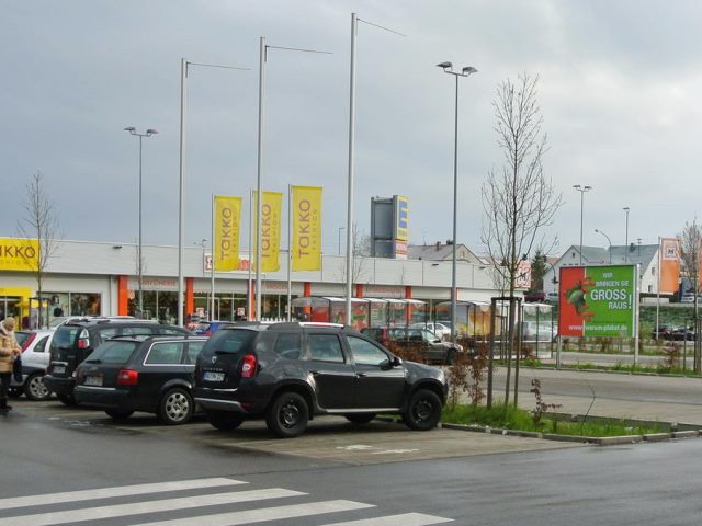 Plakat am Einkaufszentrum Nersingen 