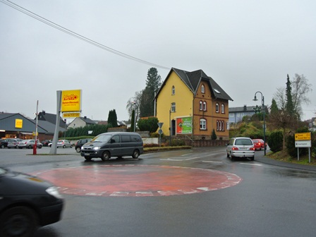 Plakatwerbung in Asbach